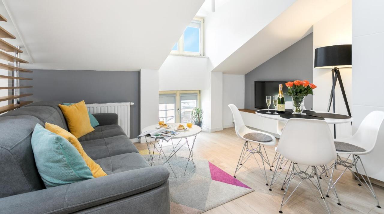 Topolowa Apartment, Next To Main Station Apartment