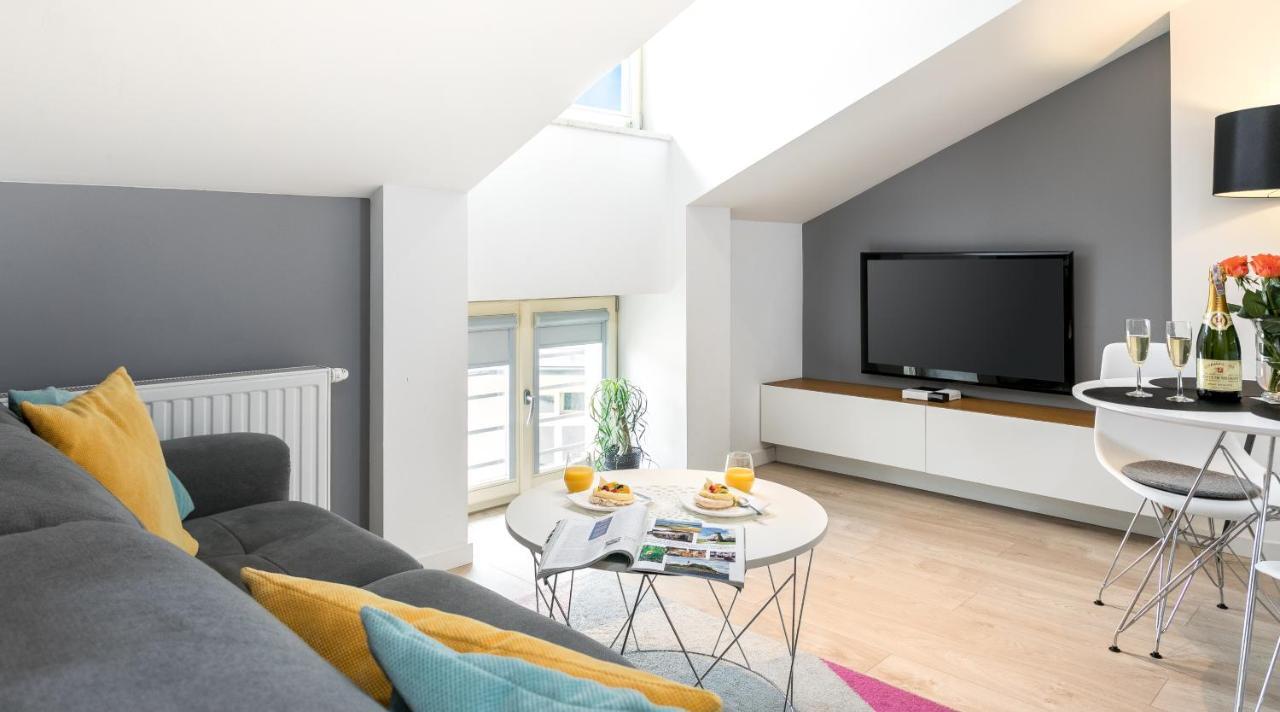 Topolowa Apartment, Next To Main Station